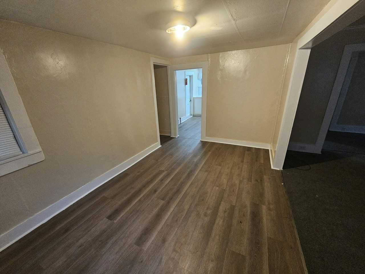 195 Mohawk Street, Unit 1 - Photo 5 of 13