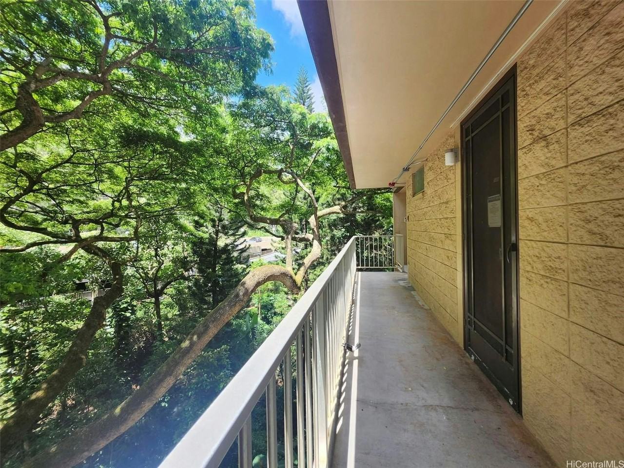 95-273 Waikalani Drive - Photo 4 of 25