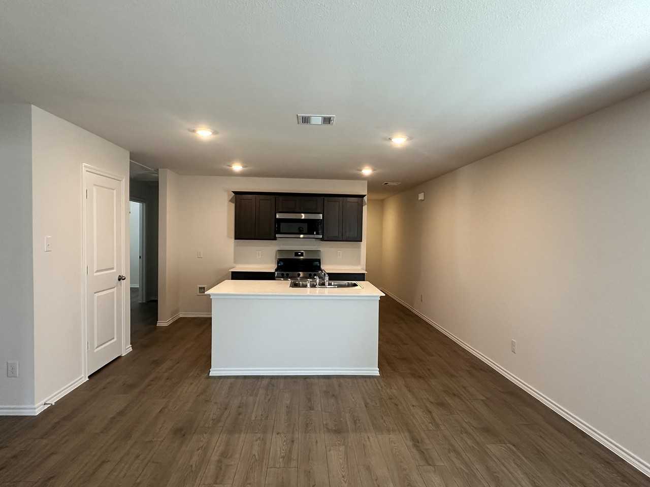 1153 Northfield Dr #1 - Photo 3 of 18