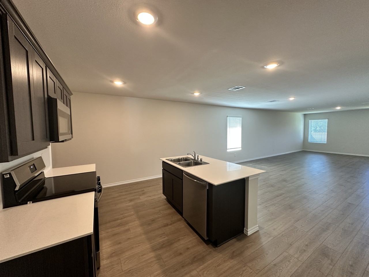 1153 Northfield Dr #1 - Photo 5 of 18