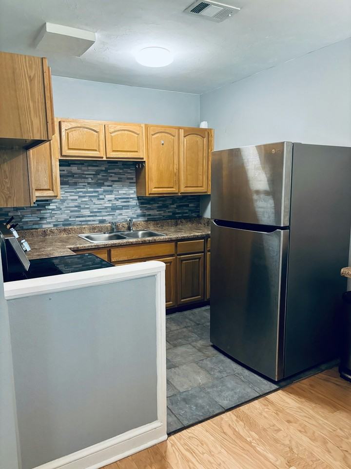 538 East Park Avenue, Unit 104 - Photo 2 of 10