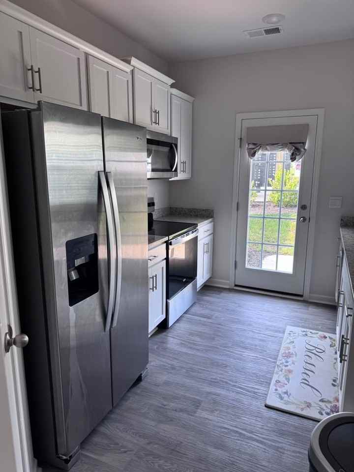 285 Moyer Drive - Photo 3 of 24