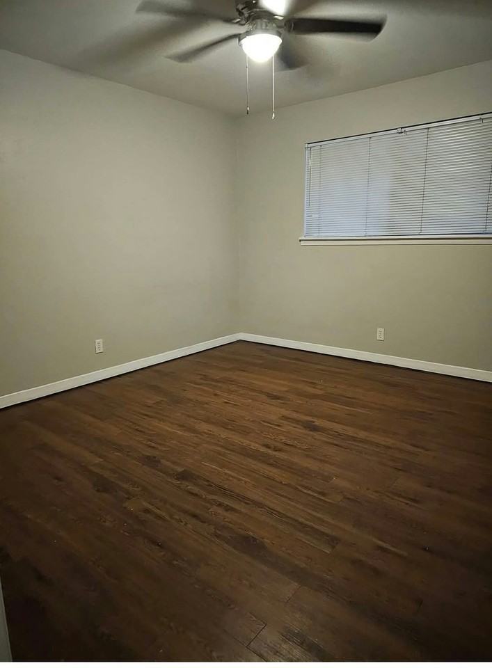 825 E Ailsie Ave, Unit 1 - Photo 2 of 4