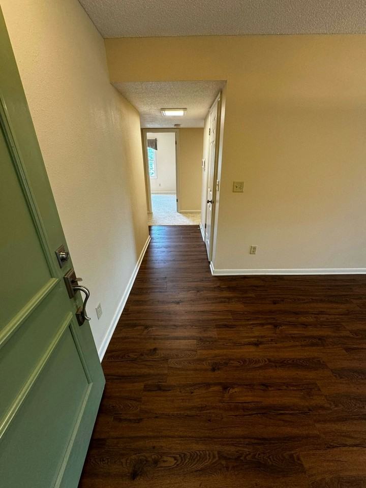 1851 Melrose Ave, Unit 216 - Photo 4 of 10