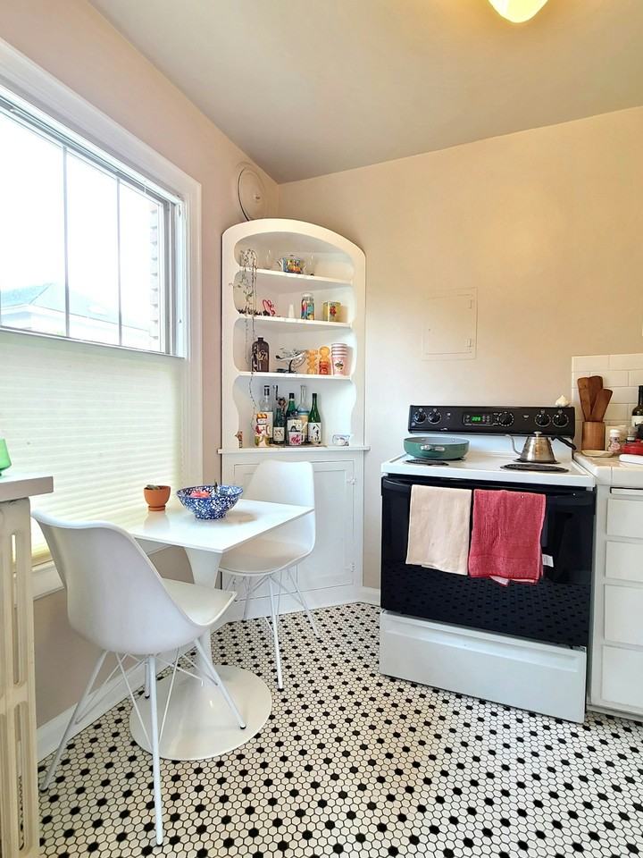 956 10th Avenue East, Unit 302 - Photo 5 of 13