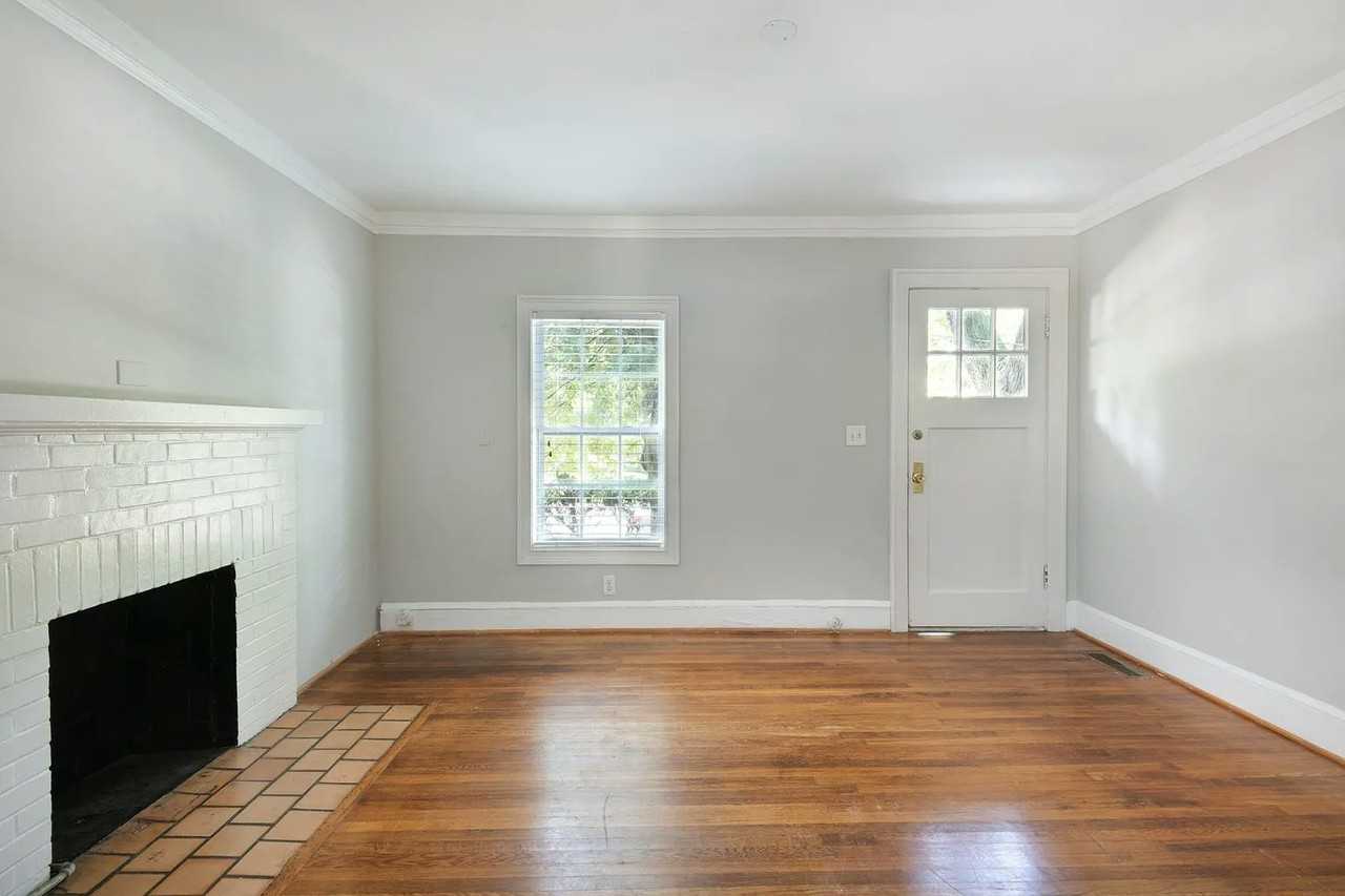 1189 Francis St NW - Photo 7 of 21