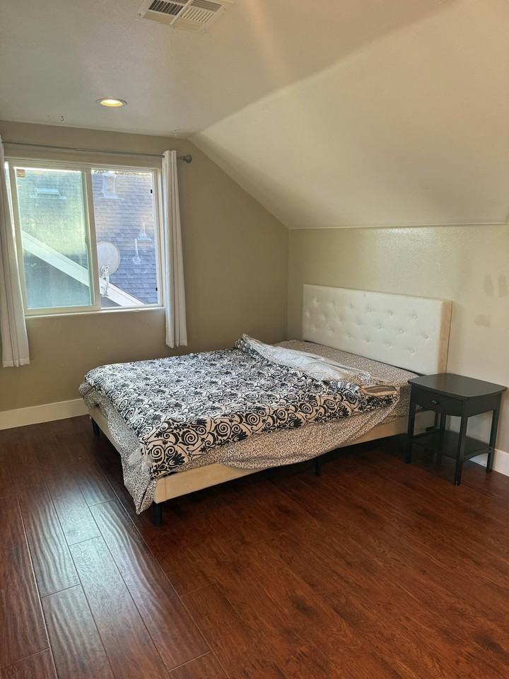 2211,    2213 ,42nd Ave. OAkland, Unit 2213 - Photo 7 of 11