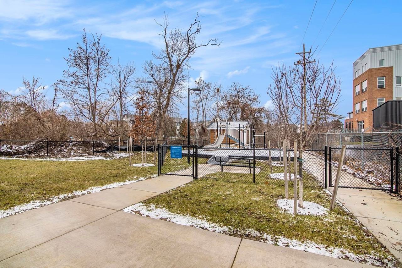 Ruth Park - Photo 6 of 25