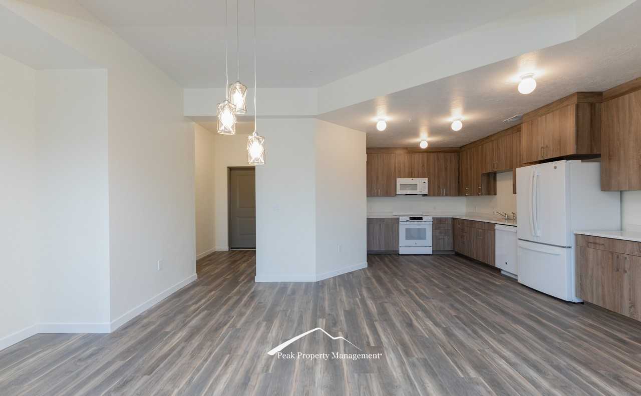120 12th Ave S #301 - Photo 4 of 23