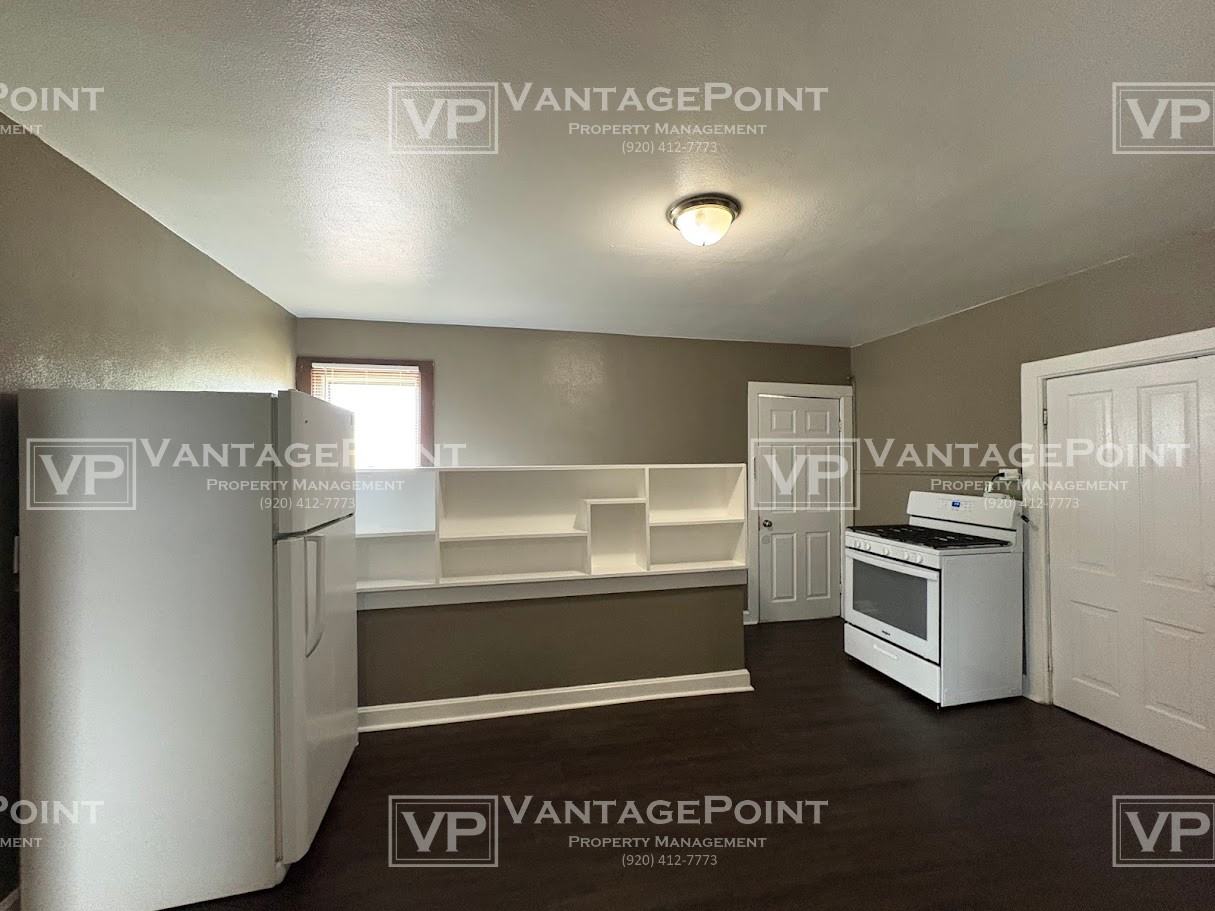 1442 S Chestnut Ave Uppr - Photo 2 of 14