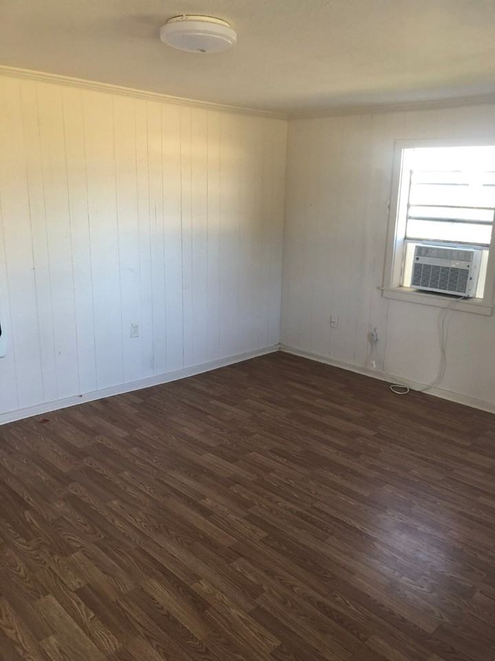 1621 Kathleen St - Photo 6 of 11