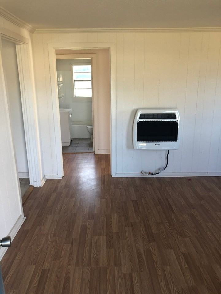 1621 Kathleen St - Photo 7 of 11