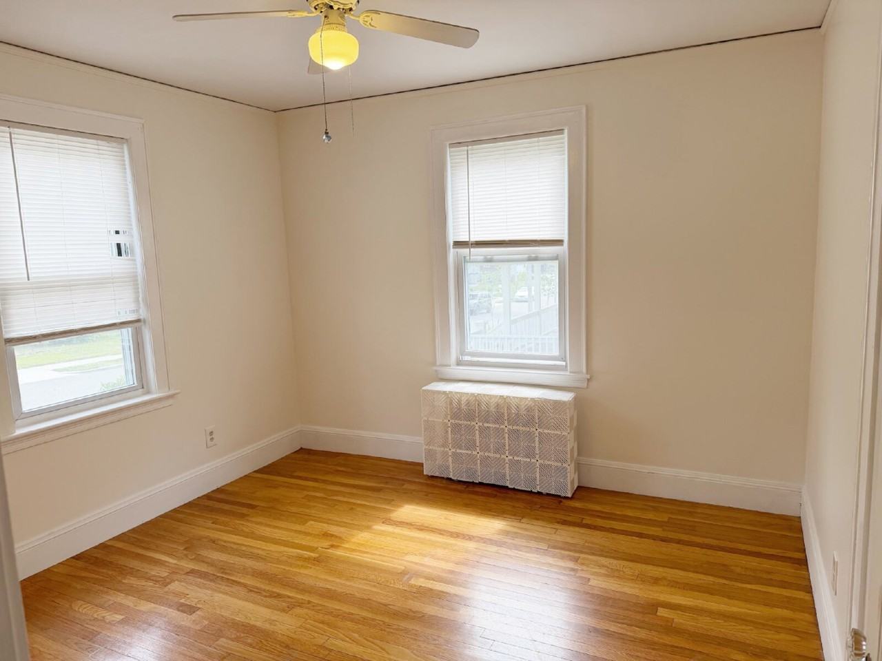 175 Putnam St Apt 1l - Photo 5 of 9