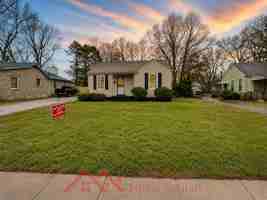featured image of 1060 Salem St