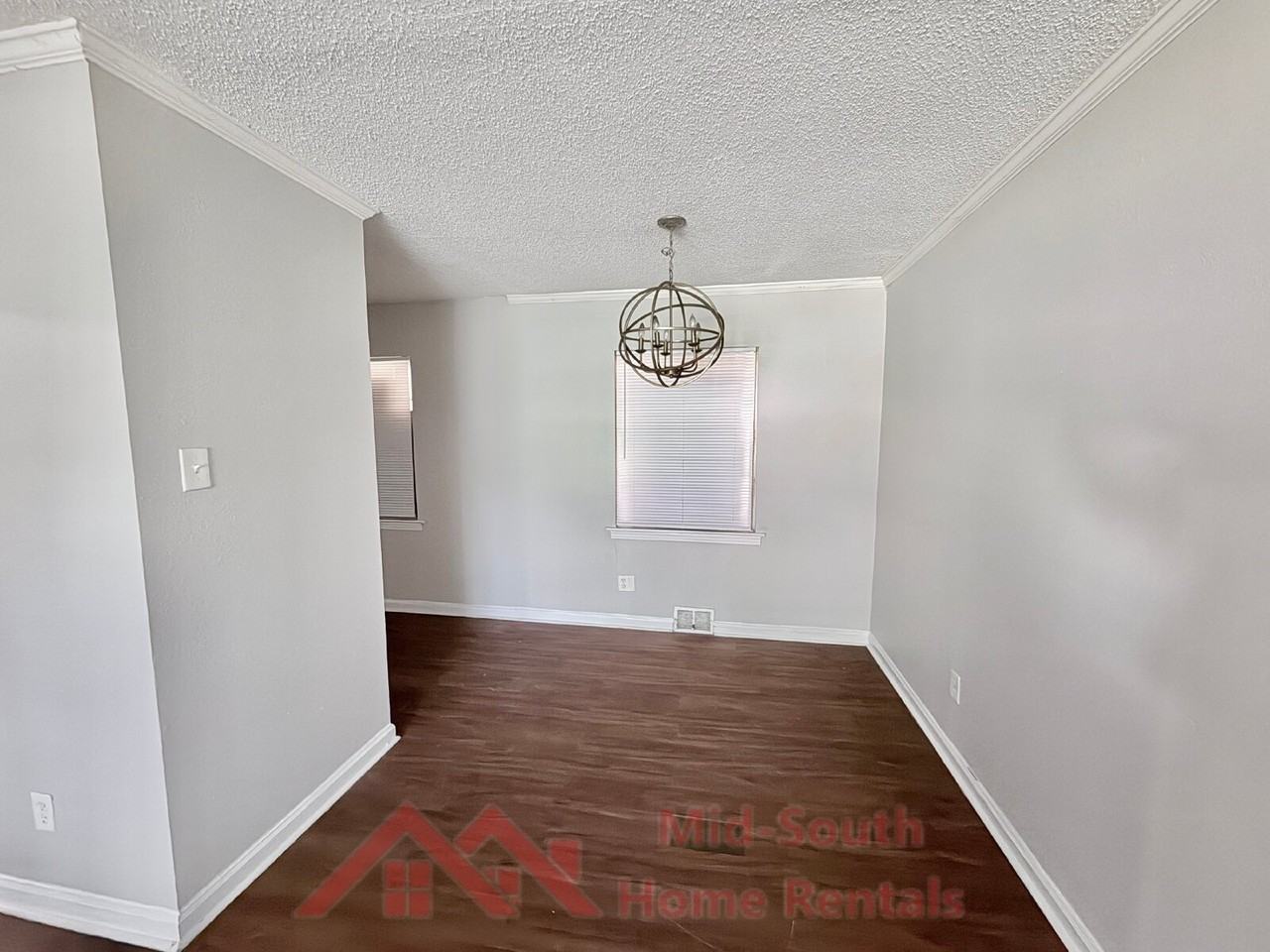 2050 Sharon Ln - Photo 4 of 17