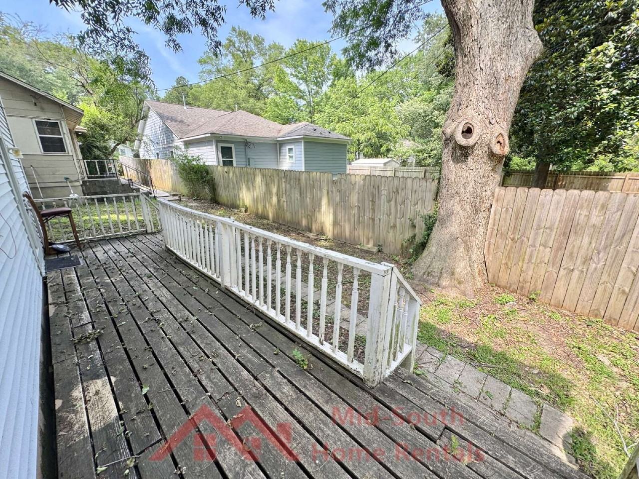 3569 Douglass Ave - Photo 4 of 19