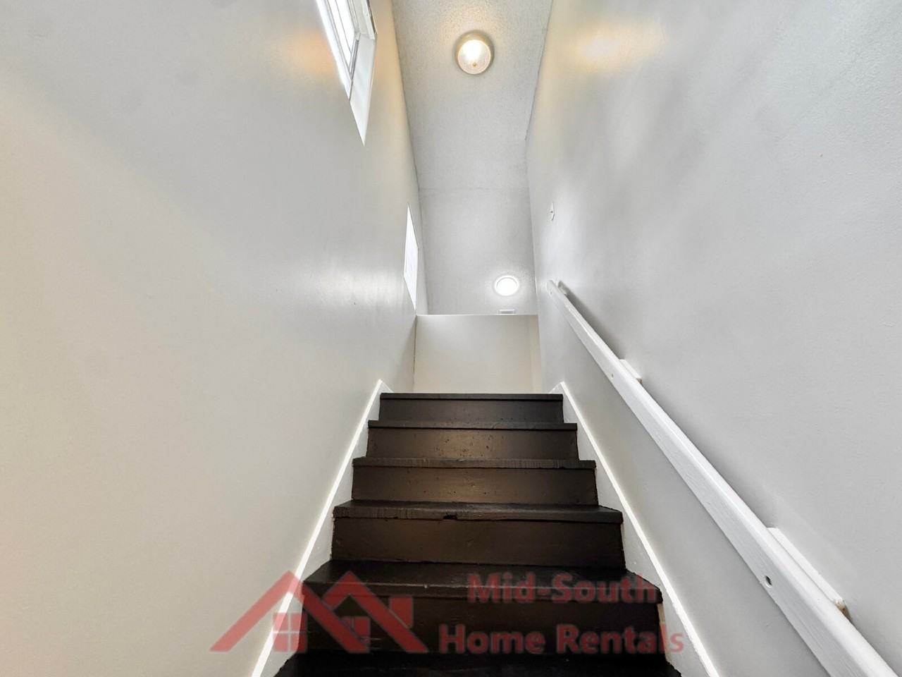 3569 Douglass Ave - Photo 5 of 19
