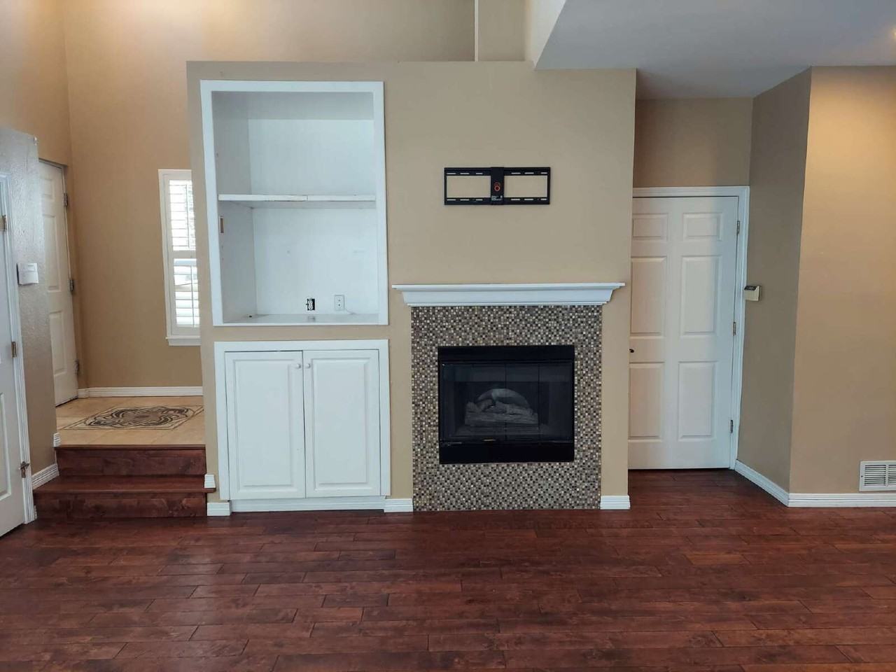 2080 S Josephine St - Photo 3 of 22