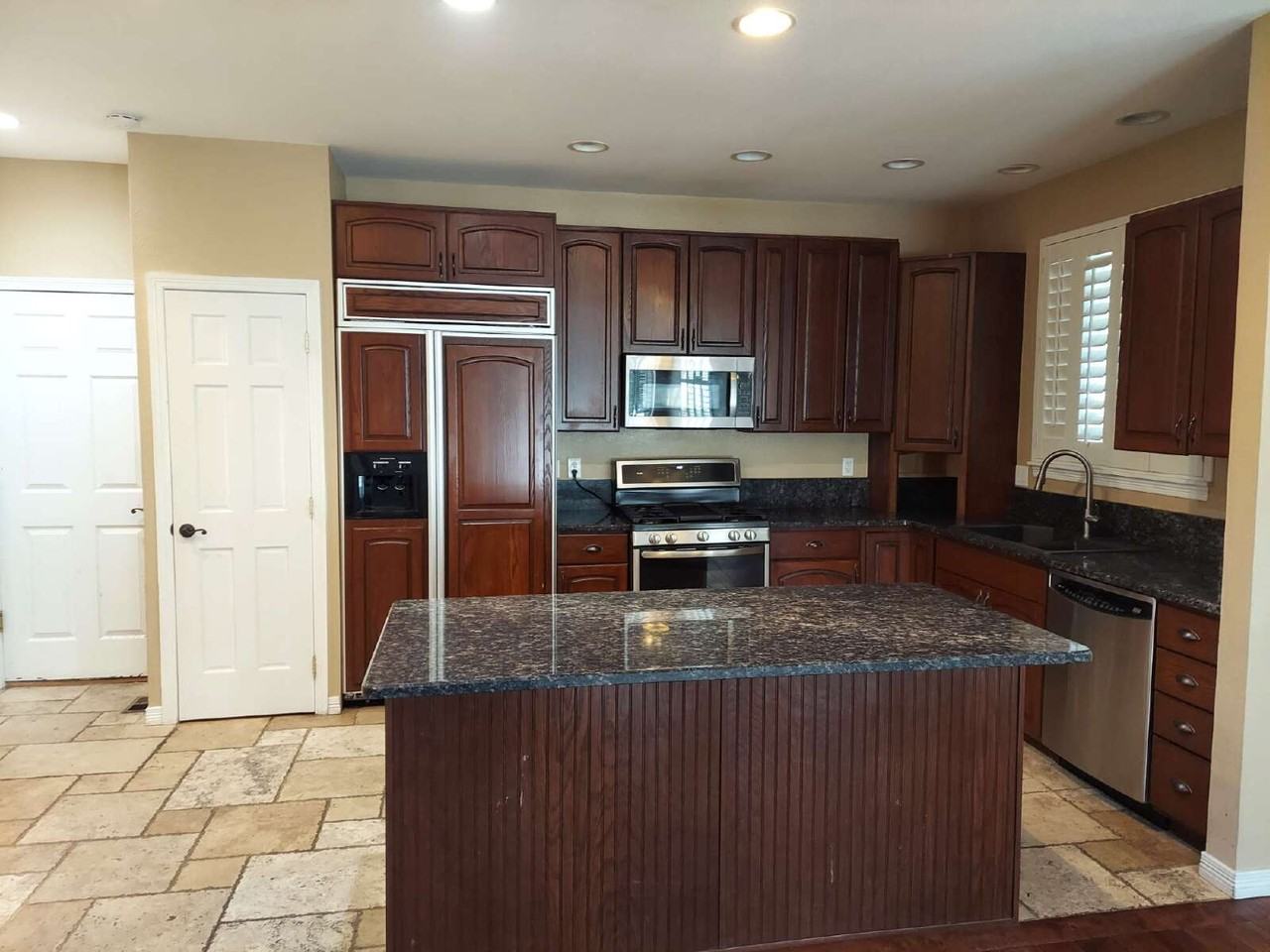 2080 S Josephine St - Photo 5 of 22