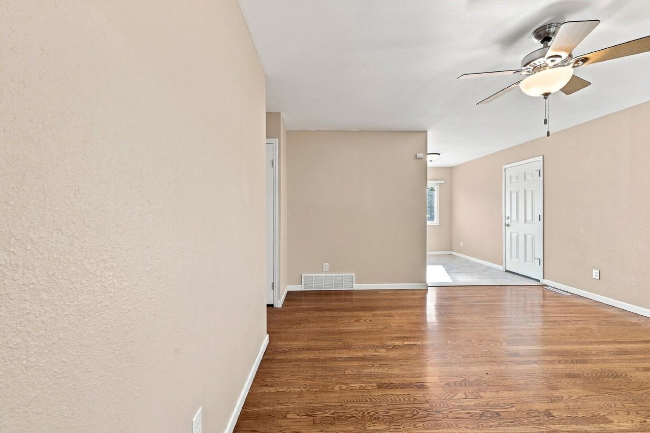 1407 Willshire Dr - Photo 2 of 41