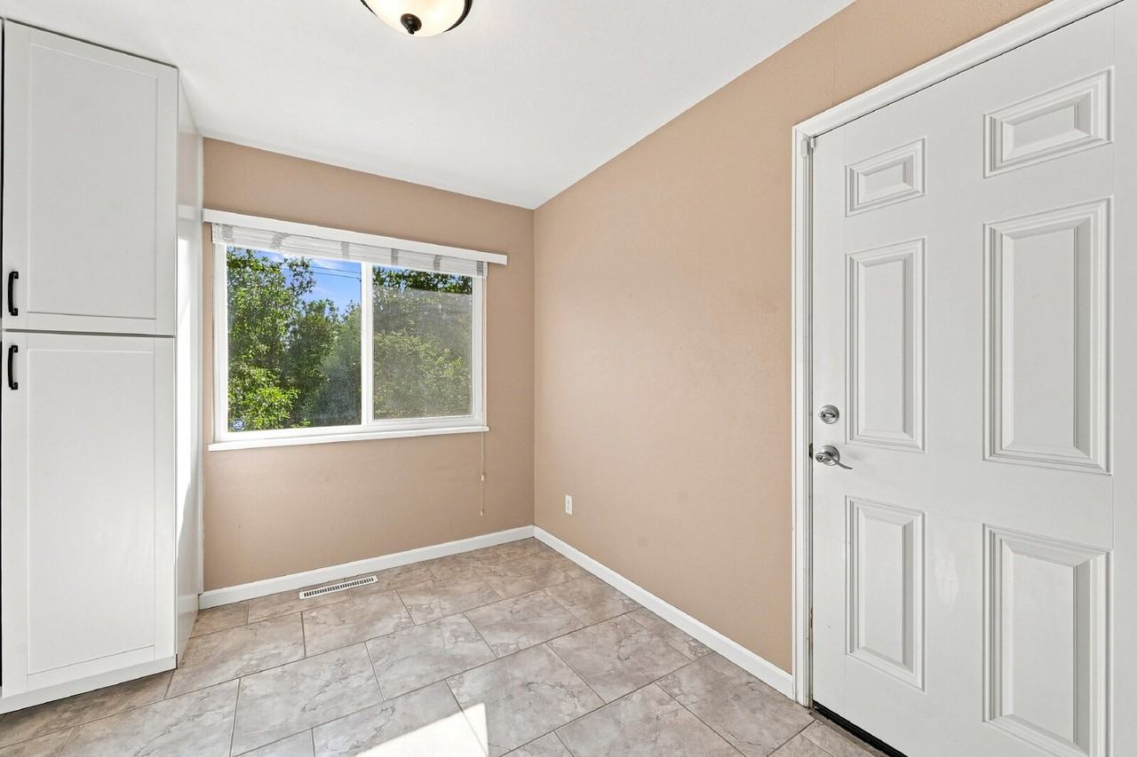 1407 Willshire Dr - Photo 5 of 41