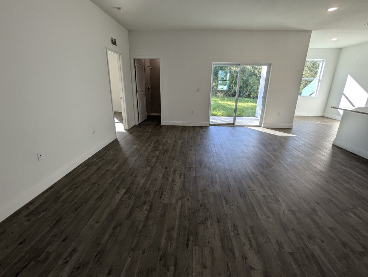 504 St Johns Ct - Photo 6 of 24