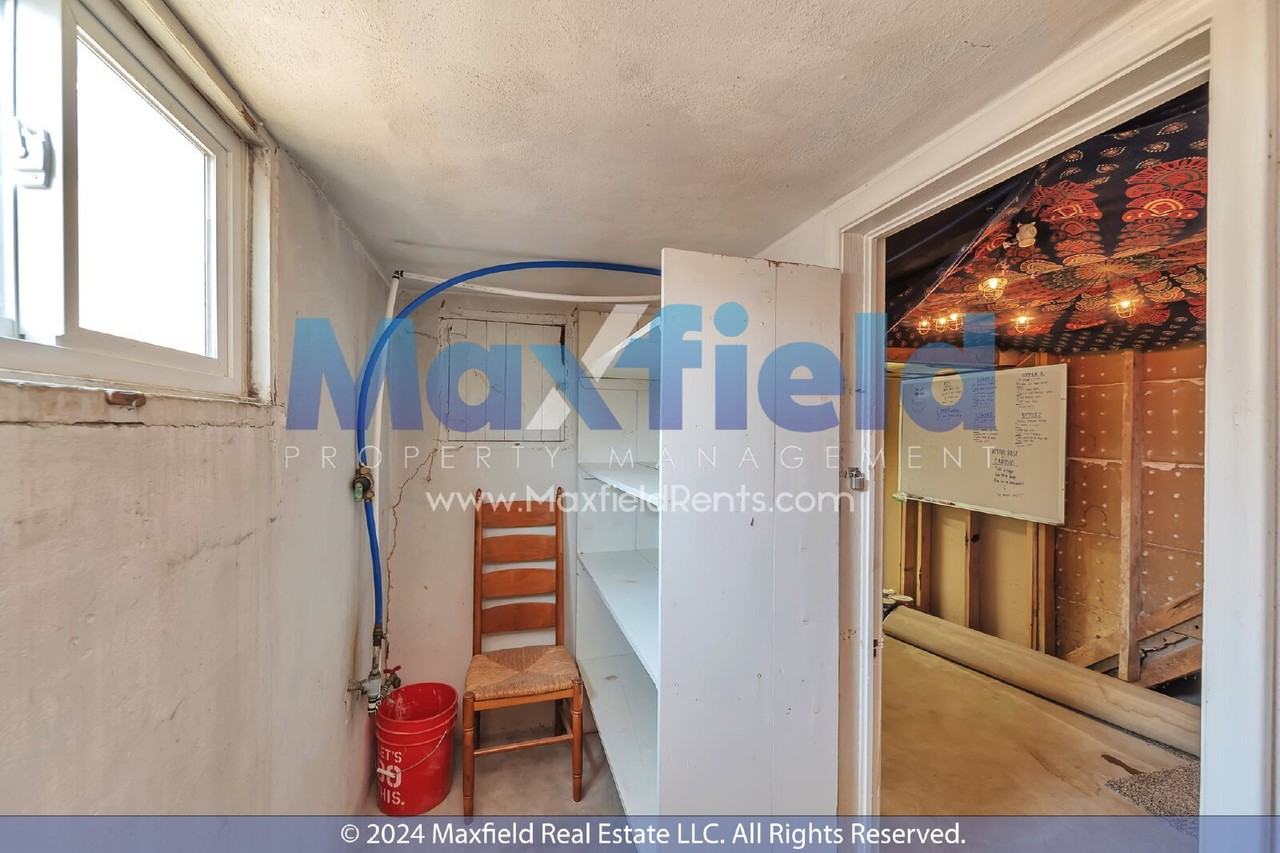 1525 E 2100 S - Photo 7 of 32