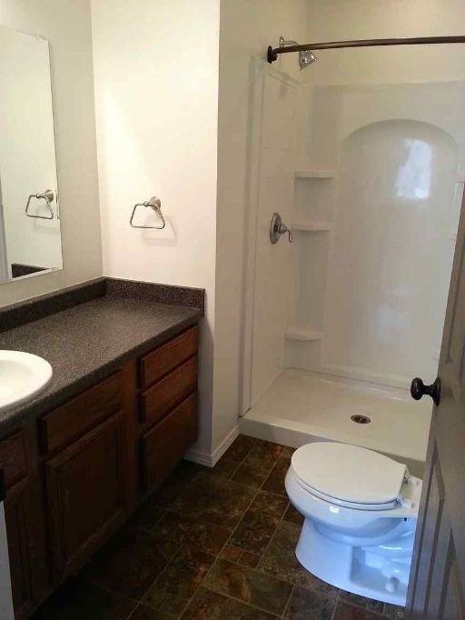 318 N Washington St - Photo 4 of 10