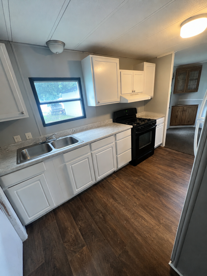 41 Hopkins St - Photo 3 of 9