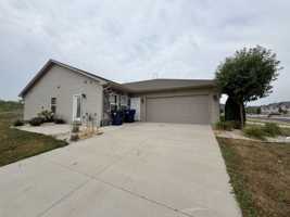 featured image of 624 Mckay Way #2
