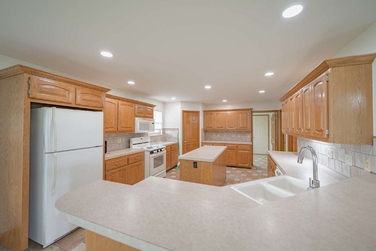 548 4000 Rd - Photo 3 of 36