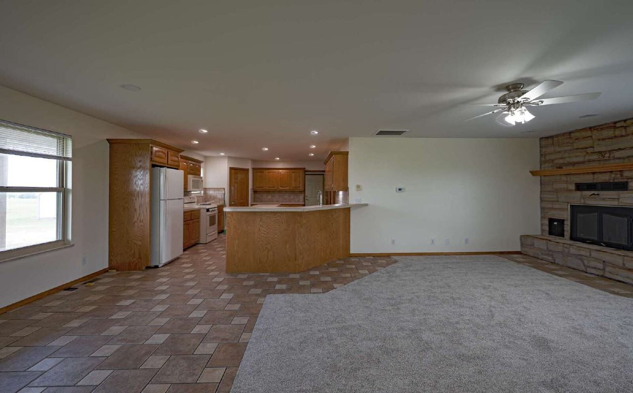 548 4000 Rd - Photo 7 of 36