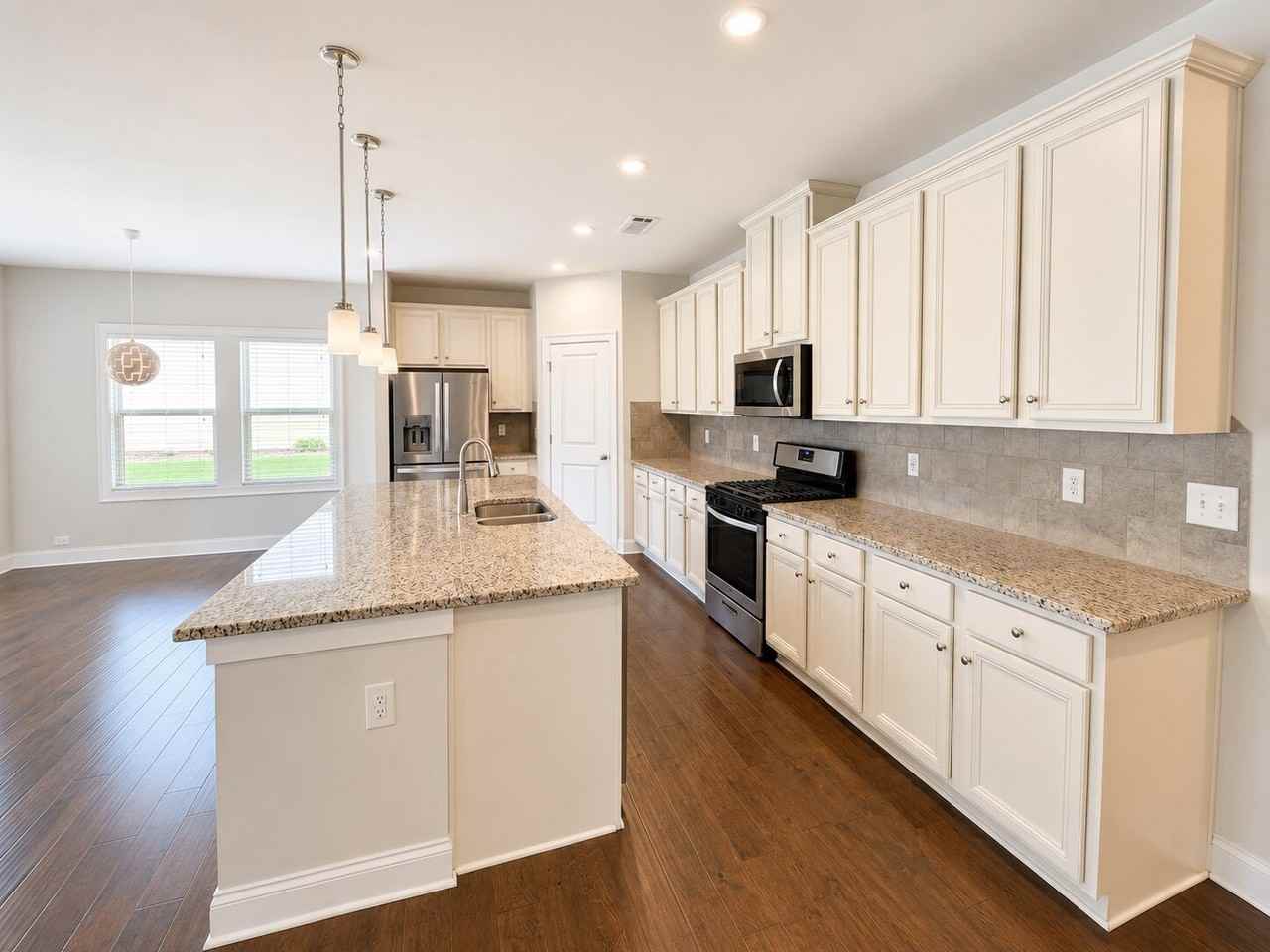 3665 Bridges Ct - Photo 4 of 29