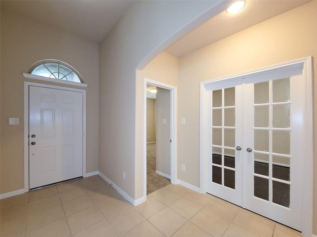 9718 Justin Ridge Ln - Photo 5 of 40