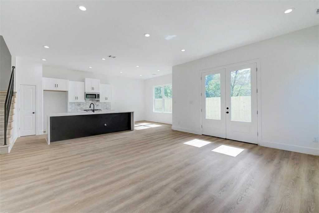 5310 Denmark St - Photo 2 of 18