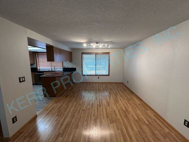 12173 Se 104th Ct - Photo 4 of 19