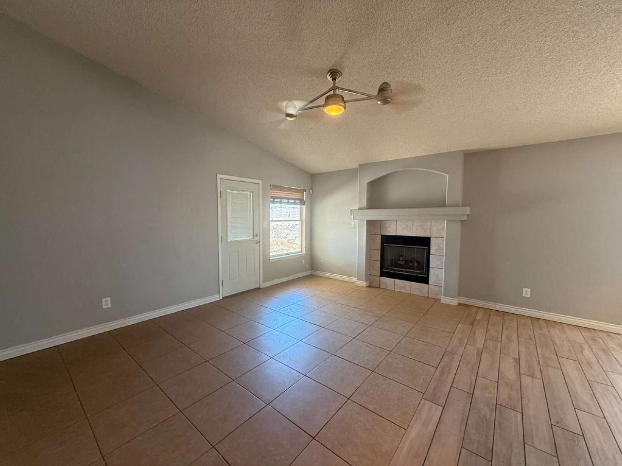 4740 Robert Acosta Dr - Photo 6 of 19