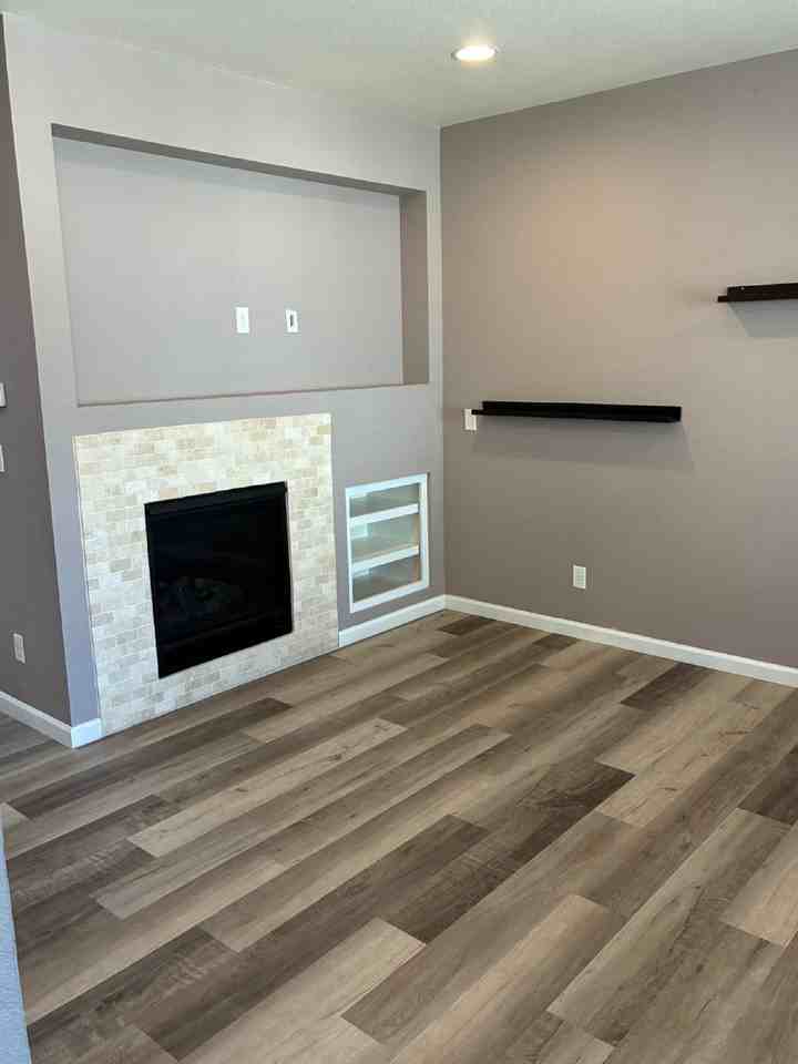 9077 E Phillips Ln - Photo 2 of 28
