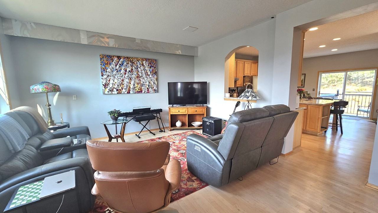 15568 Dynasty Way - Photo 4 of 24