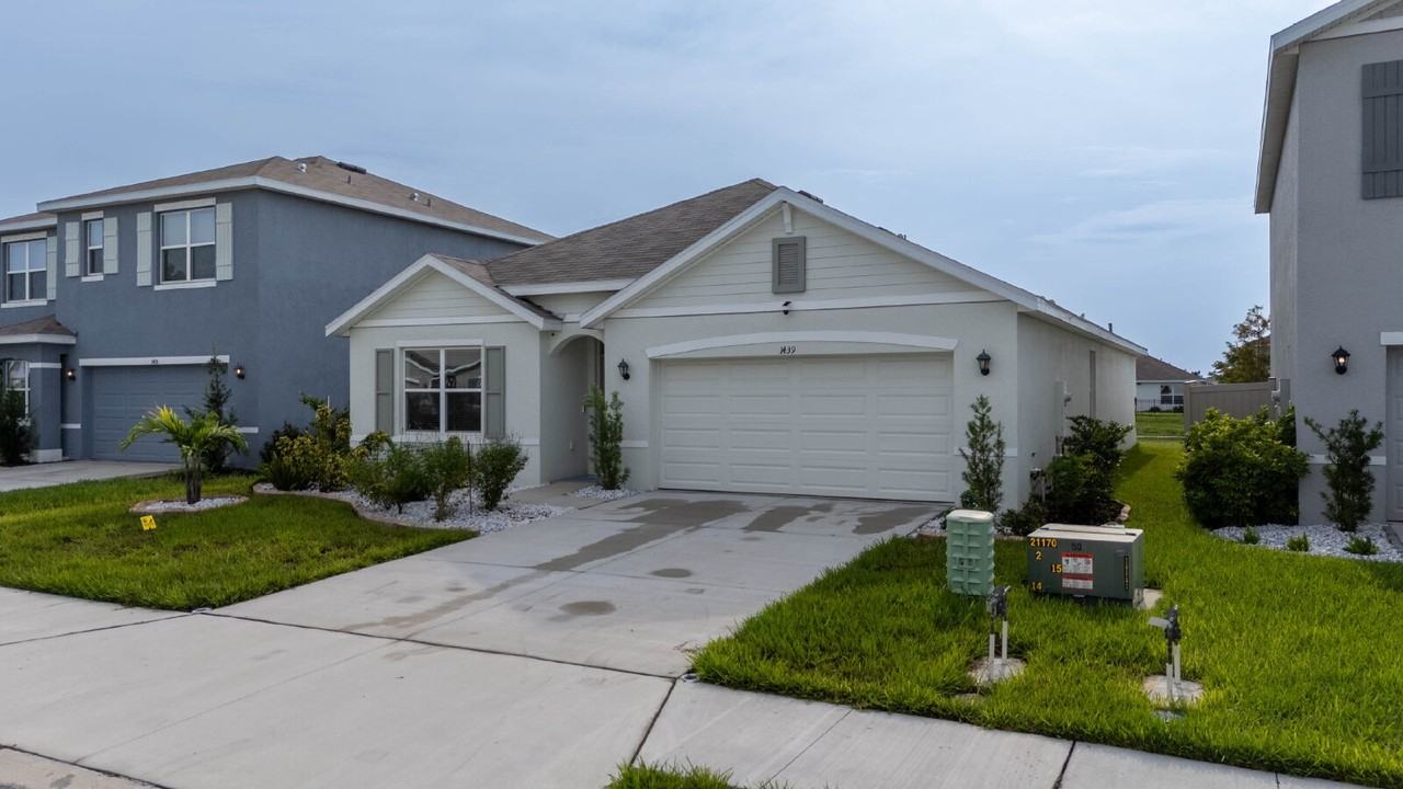 1439 Orchardgrass Cir - Photo 3 of 27