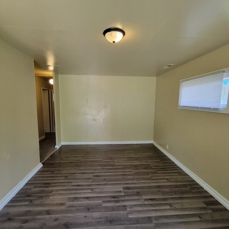 3056 N Olney St - Photo 2 of 7