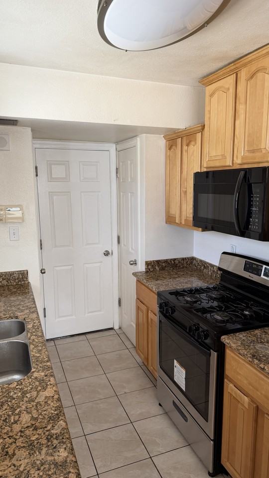 6201 Bromley Ave #6205 - Photo 2 of 10