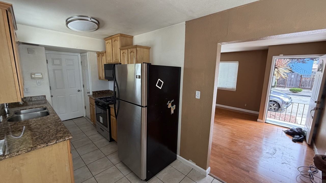 6201 Bromley Ave #6205 - Photo 3 of 10