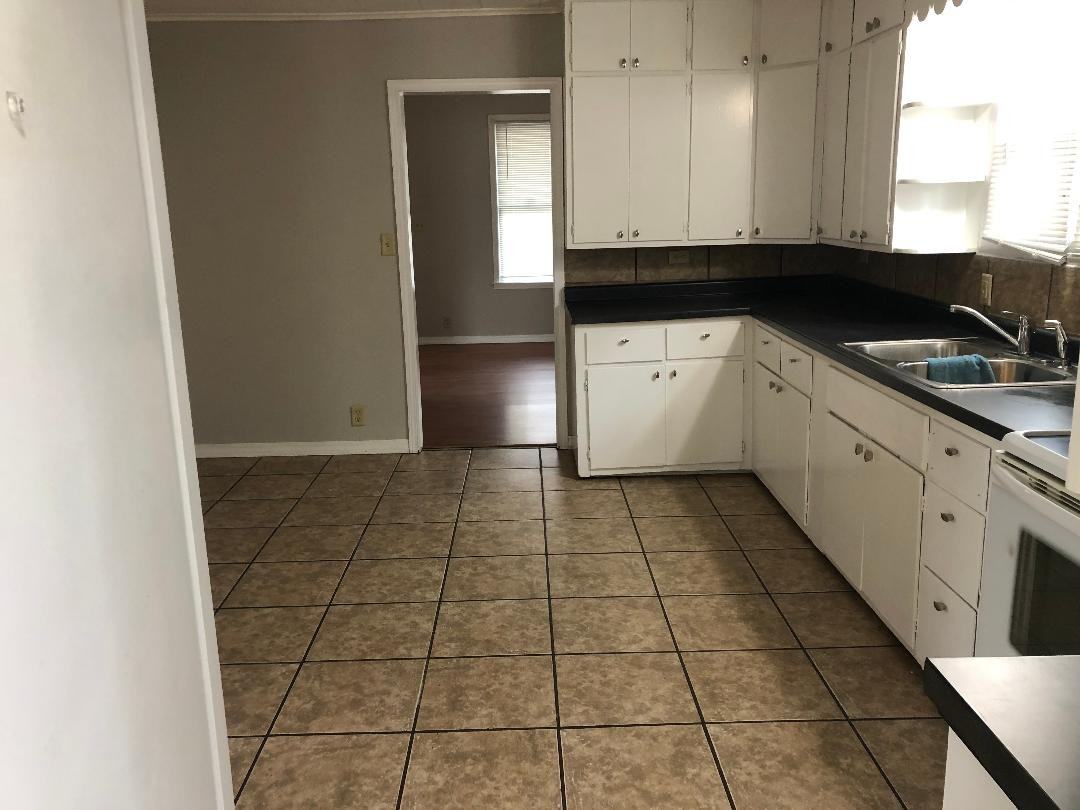 403 Mckinley Ave #1 - Photo 5 of 34