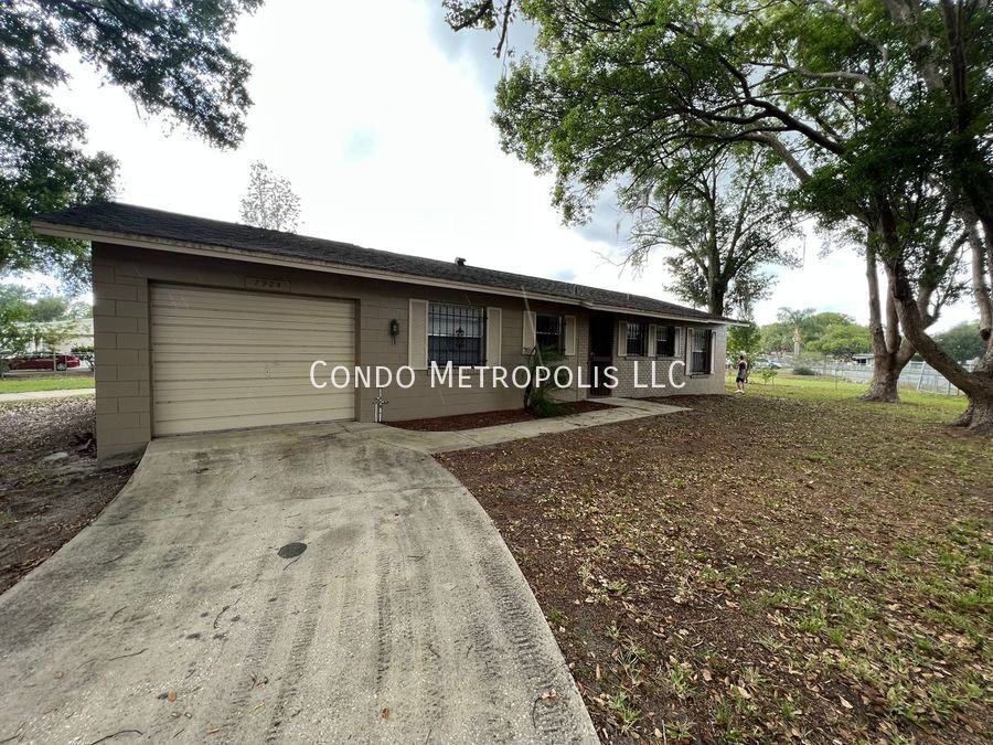 7924 Sun Vista Way - Photo 3 of 22