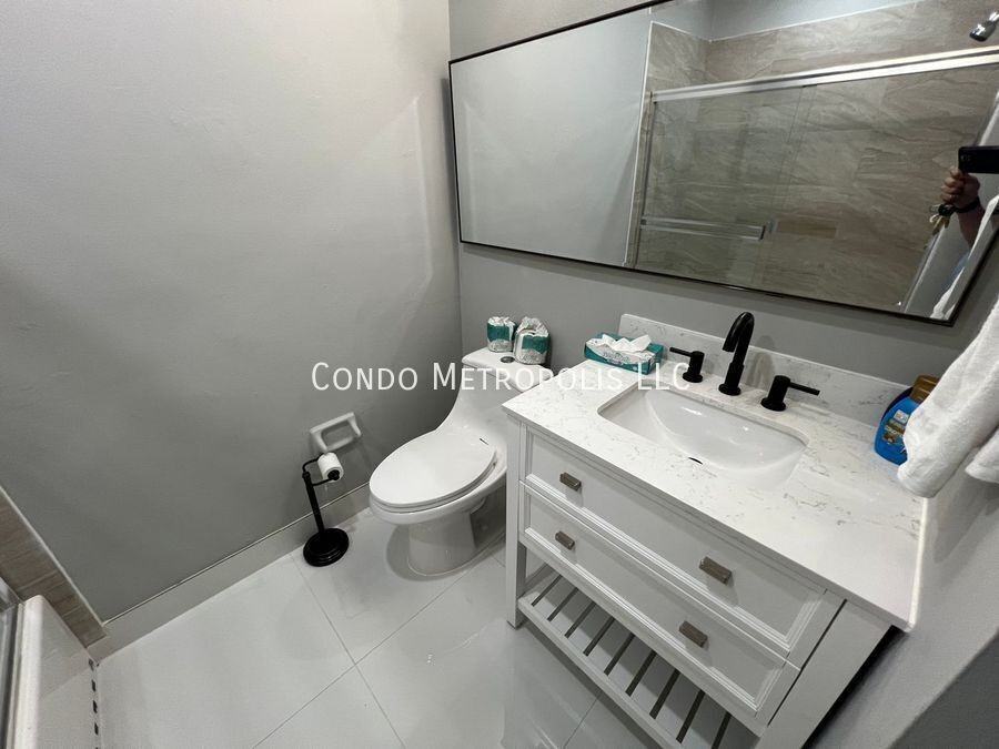 5039 Vineland Rd - Photo 6 of 18