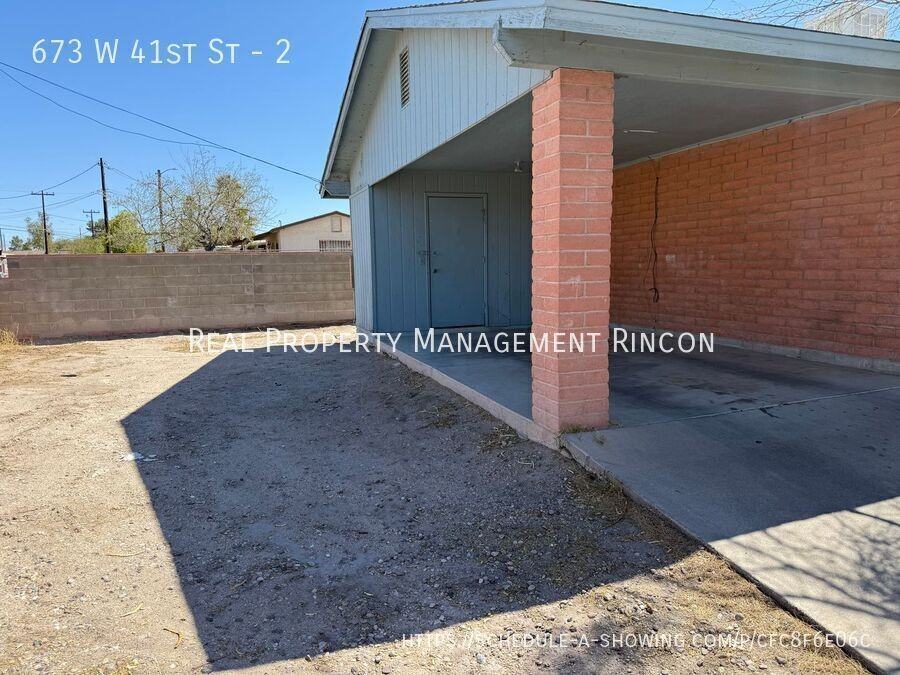 673 W 41st St #2 - Photo 2 of 9