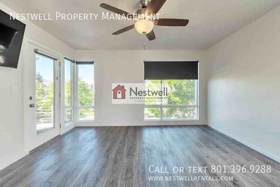 11611 S Alexandria Dr - Photo 3 of 34