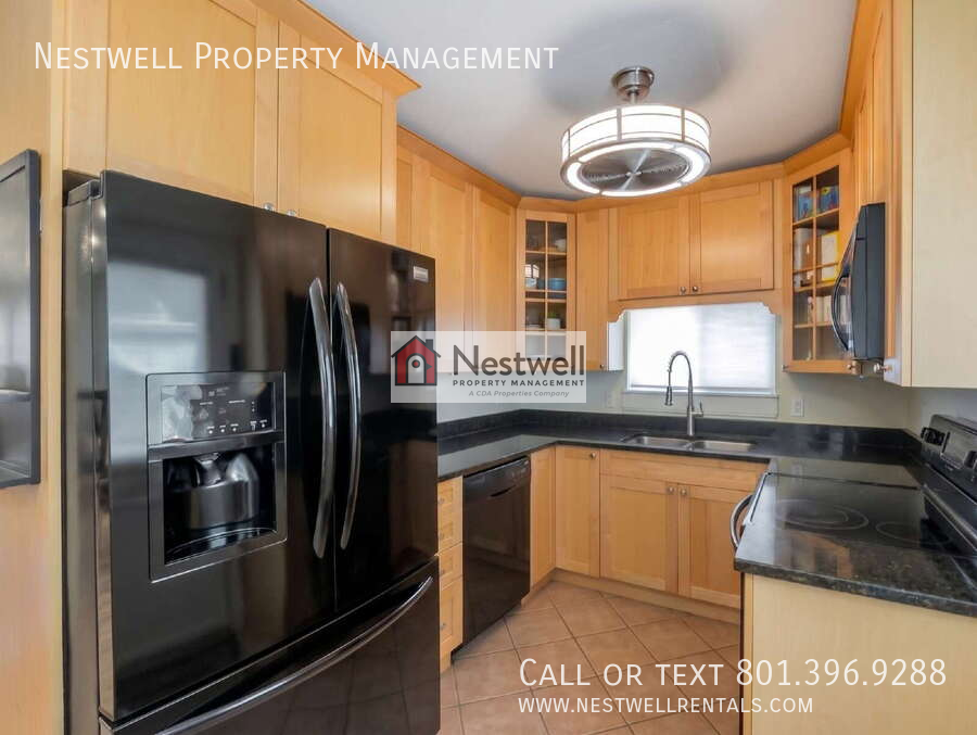 951 W Signora Dr - Photo 2 of 29