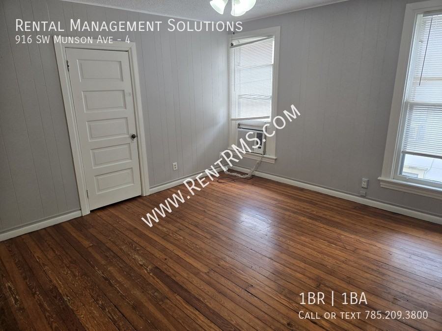916 Sw Munson Ave #4 - Photo 3 of 12